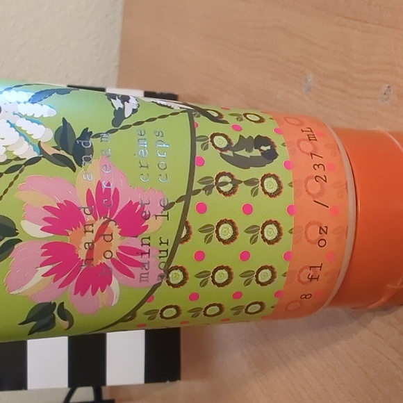 Lila Grace Hand & Body Cream - Picture 3 of 4